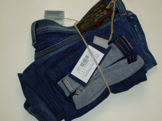GAS JEANS Thema.JW02 Item.5 POCKETS Style No.351287 Material No.030879 STYLE NAME.ANDERS K BLUE DENIM COMFORT 12 OZ Length.32 Color.W179 W179 Size.34 99%COTTON 1%ELASTANE MADE IN ROMANIA