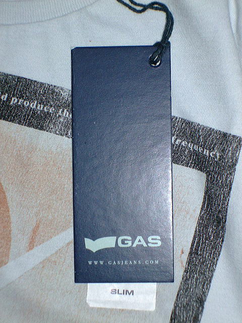 GAS T-SHIRTS Thema.PW01 Item.T-SHIRTS M/C Style No.542746 Material No.182032 STYLE NAME.SCUBA/S WIND Color.2925 PEARLED GREY